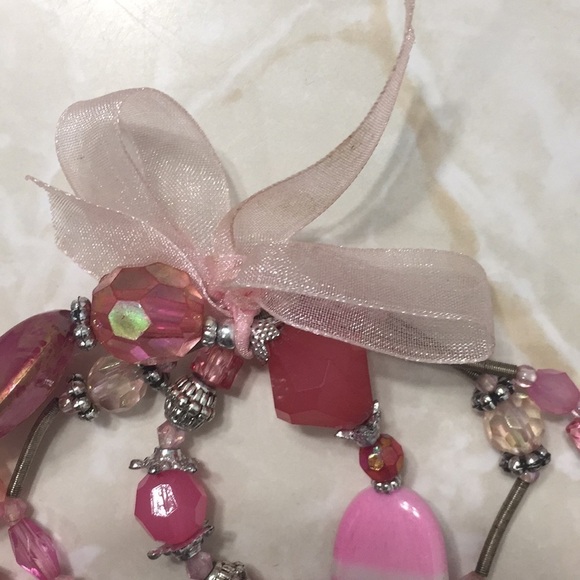 Hallmark Vintage Pink And Silver Stretch Beaded Bracelet Set - Picture 3 of 4